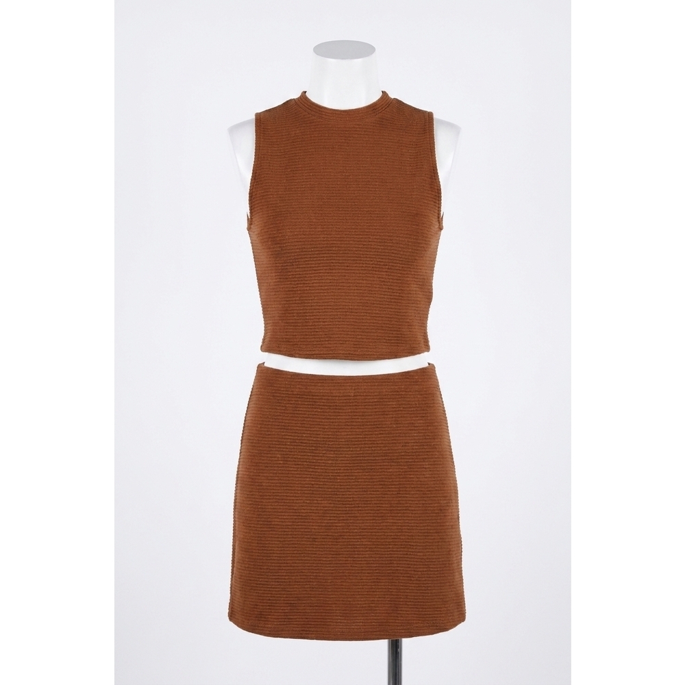 NEW SADIE & SAGE on a stroll cropped tank in brown